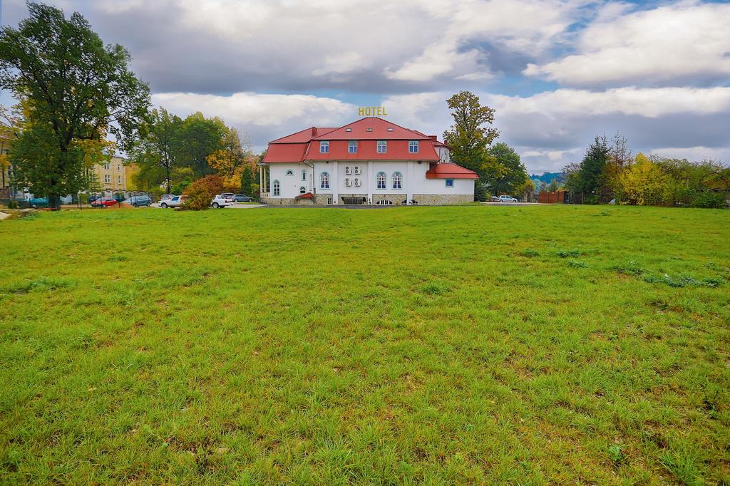 Hotel Garden Boleslawiec  Εξωτερικό φωτογραφία