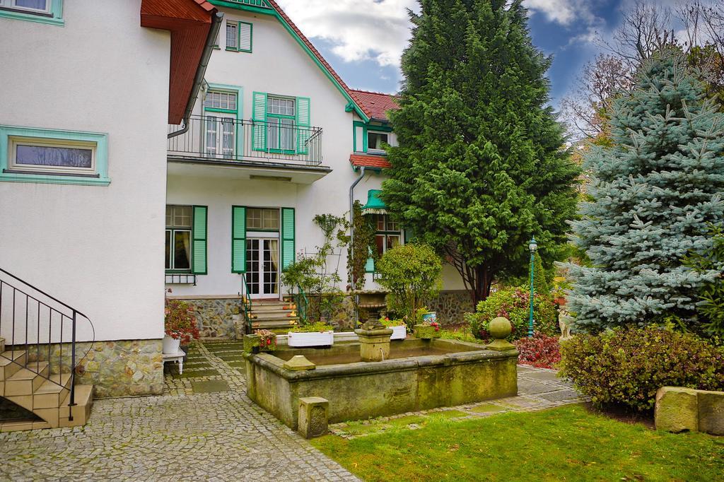 Hotel Garden Boleslawiec  Εξωτερικό φωτογραφία