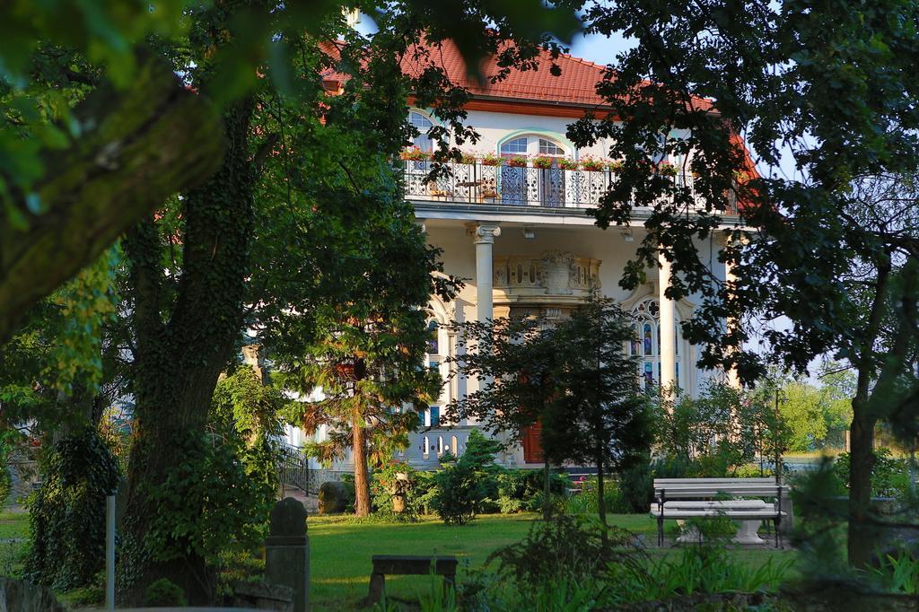 Hotel Garden Boleslawiec  Εξωτερικό φωτογραφία