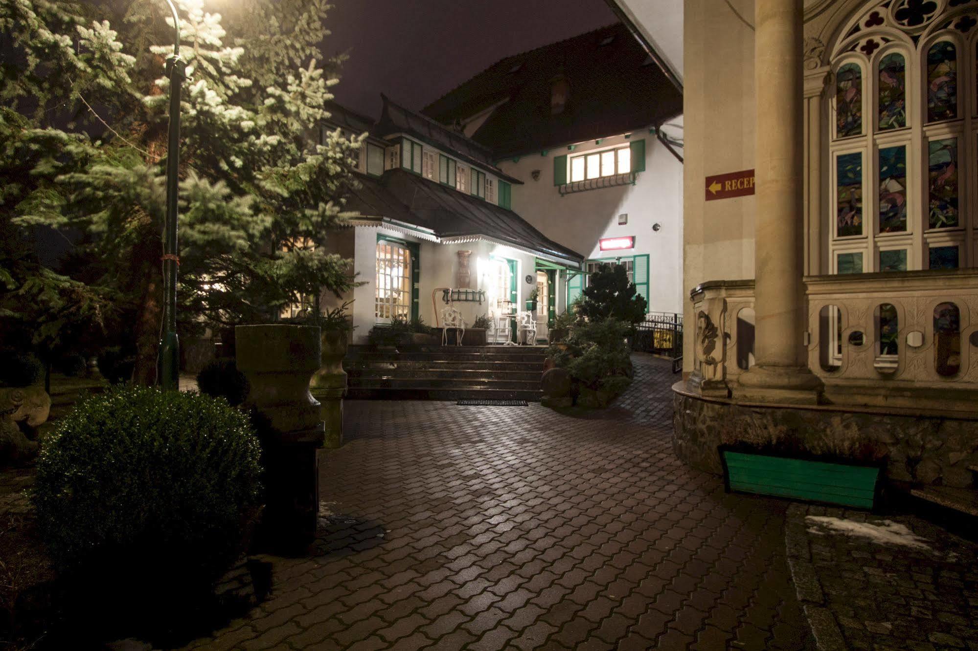 Hotel Garden Boleslawiec  Εξωτερικό φωτογραφία