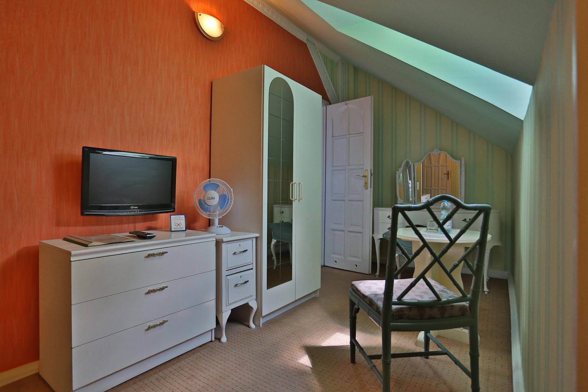 Hotel Garden Boleslawiec  Εξωτερικό φωτογραφία