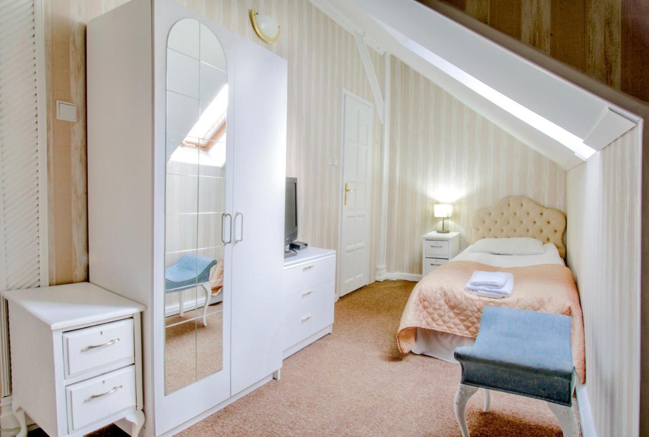 Hotel Garden Boleslawiec  Εξωτερικό φωτογραφία