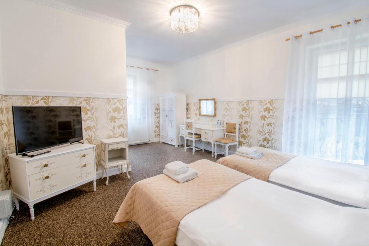 Hotel Garden Boleslawiec  Εξωτερικό φωτογραφία